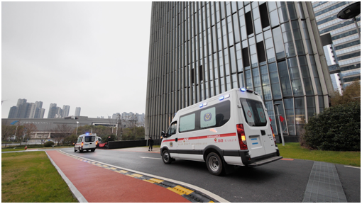 春天會(huì)來(lái)，櫻花會(huì)開(kāi) | 三輛負(fù)壓式救護(hù)車，第三