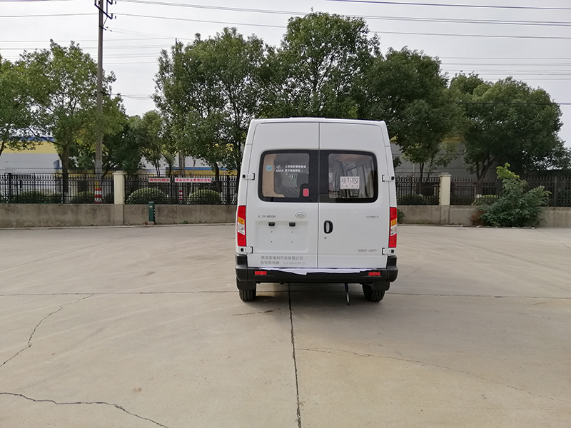 大通V80驗光、眼鏡車